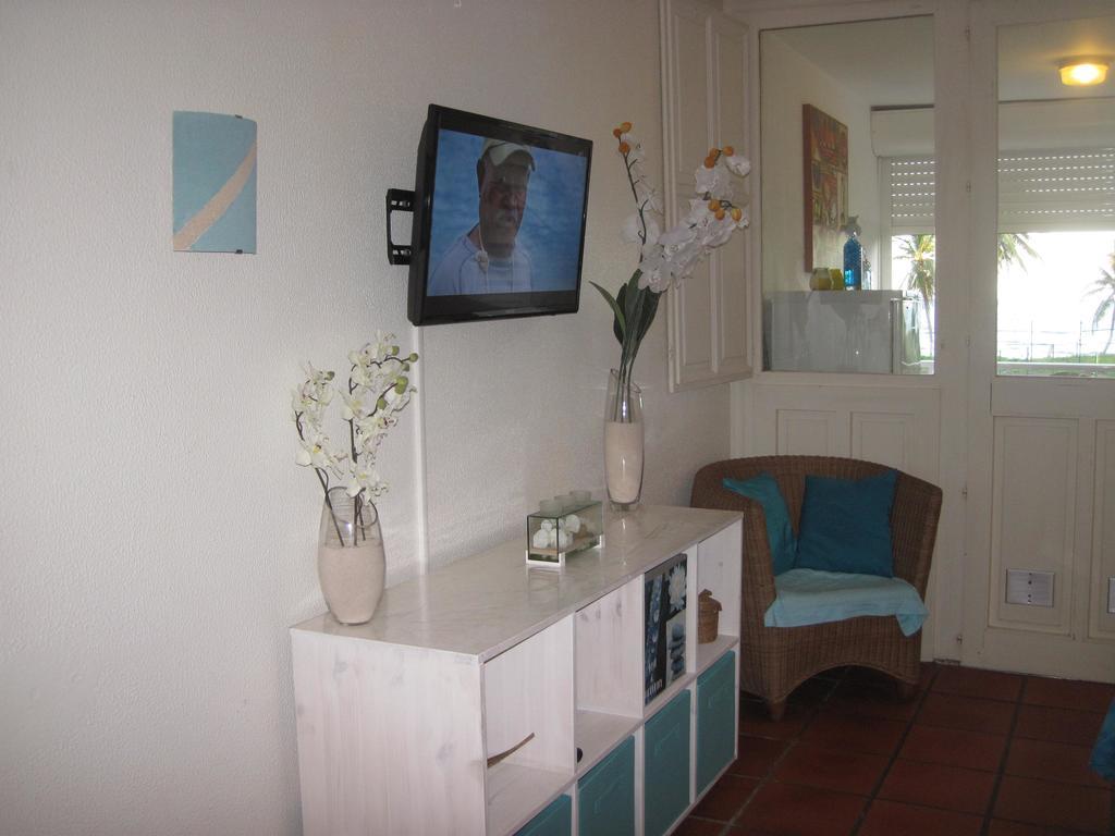 Lelagon Vue Mer, Pieds Dans L'eau Apartment
